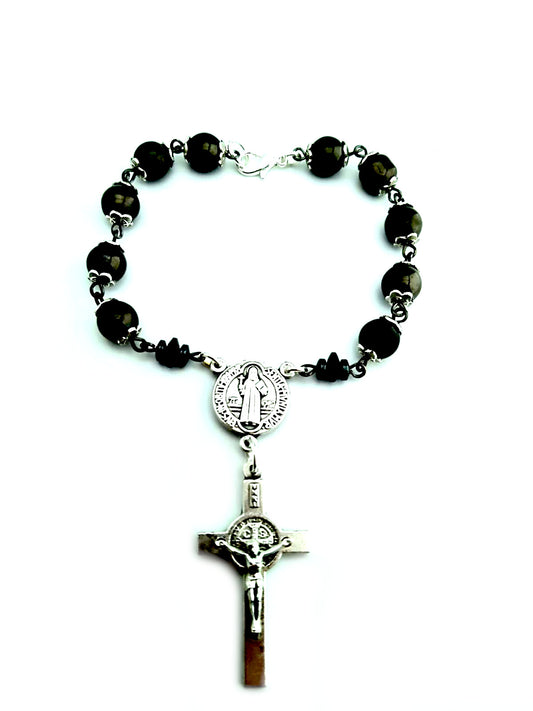 Mixed gemstone and glass single decade car visor rosary.