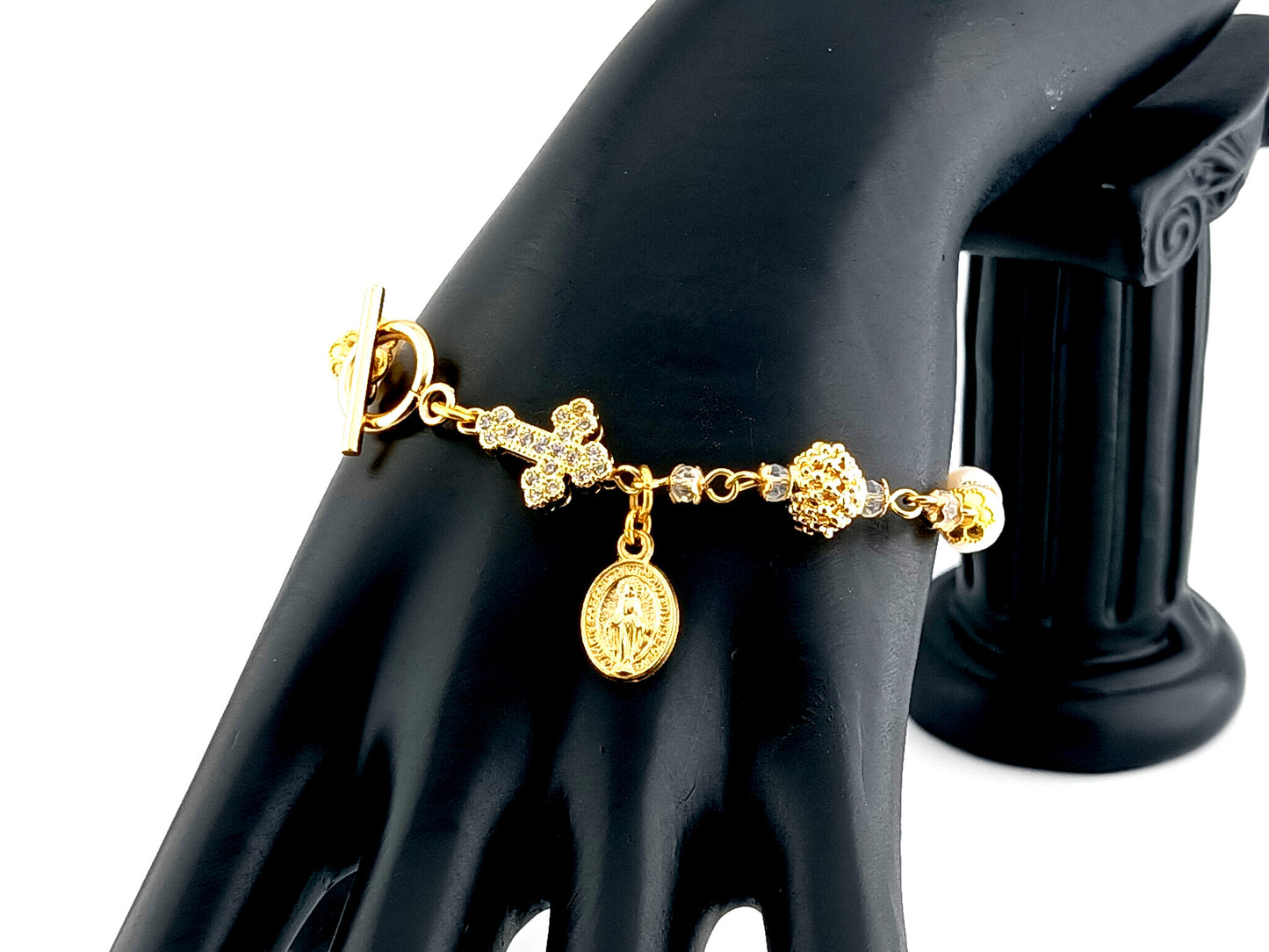 Miraculous Medal unique rosary beads fresh water pearl and 18K gold plated lattice single decade rosary bracelet with cubic zirconia crucifix.