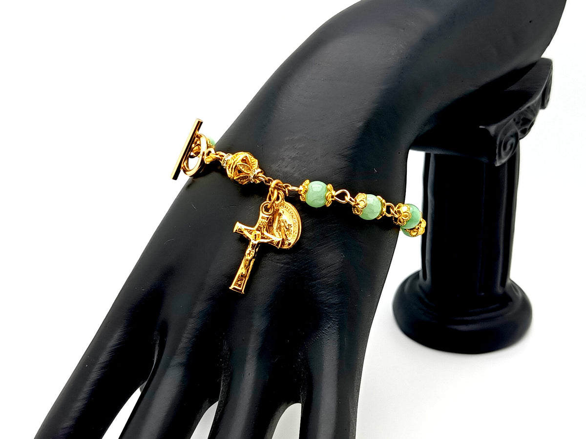 Miraculous Medal green quartz gemstone single decade rosary bead bracelet with small gold plated crucifix.