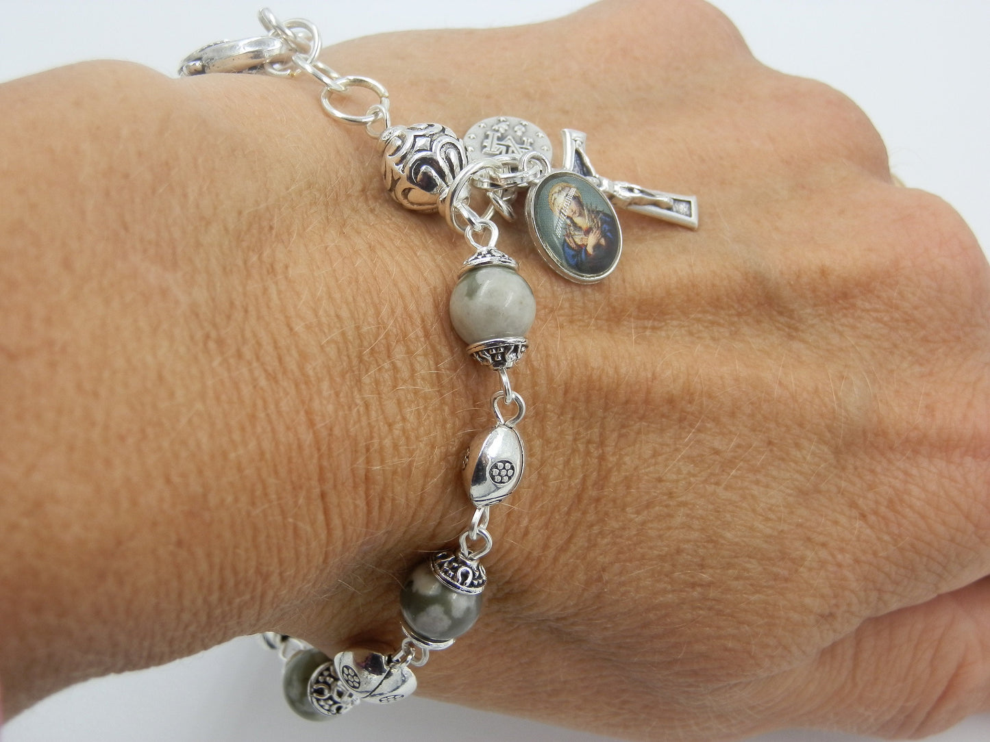 Our Lady of Sorrows Ladybug single decade rosary bracelet, Miraculous medal Rosary Bracelet, Crucifix, Jewellery gift, Religious medals.