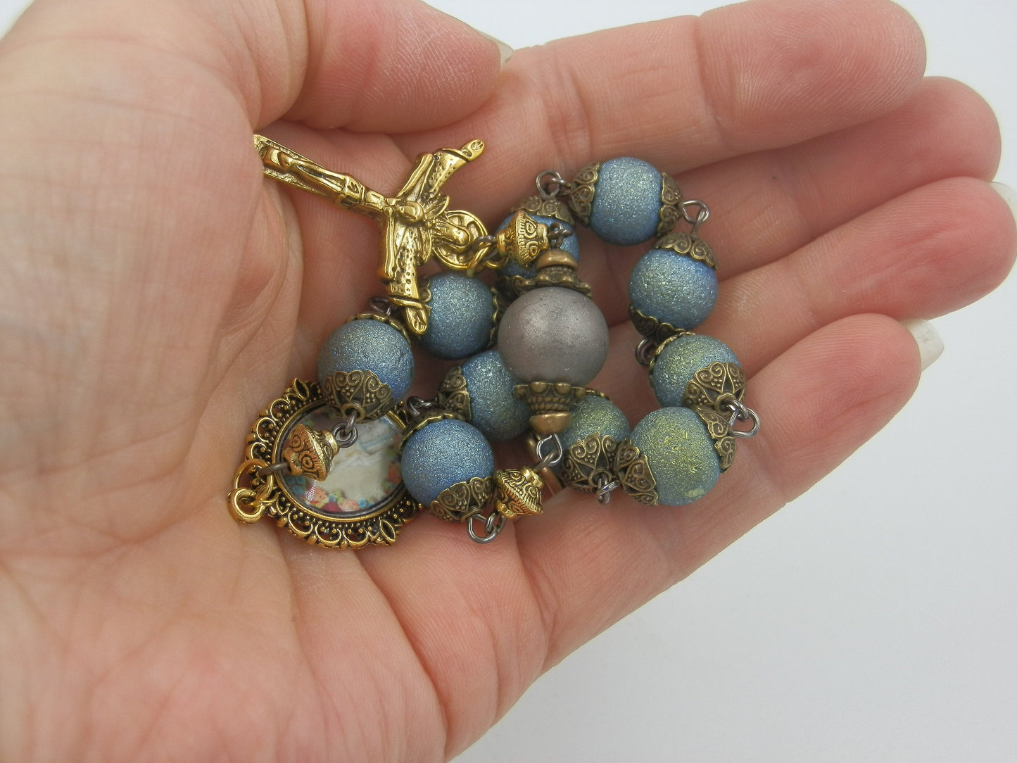 Vintage style Our Lady of Lourdes single decade pocket Rosary beads, The Immaculate Conception medal, Travel beads, Religious prayer beads.