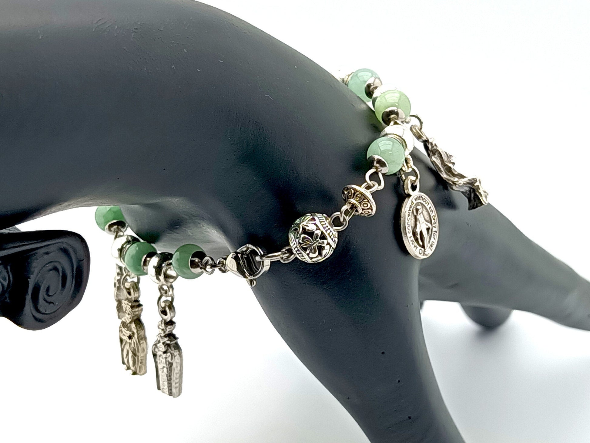 The Nativity unique rosary beads single decade bracelet with jade gemstone beads, three kings, Saint Joseph and the Virgin Mary pendant medals.